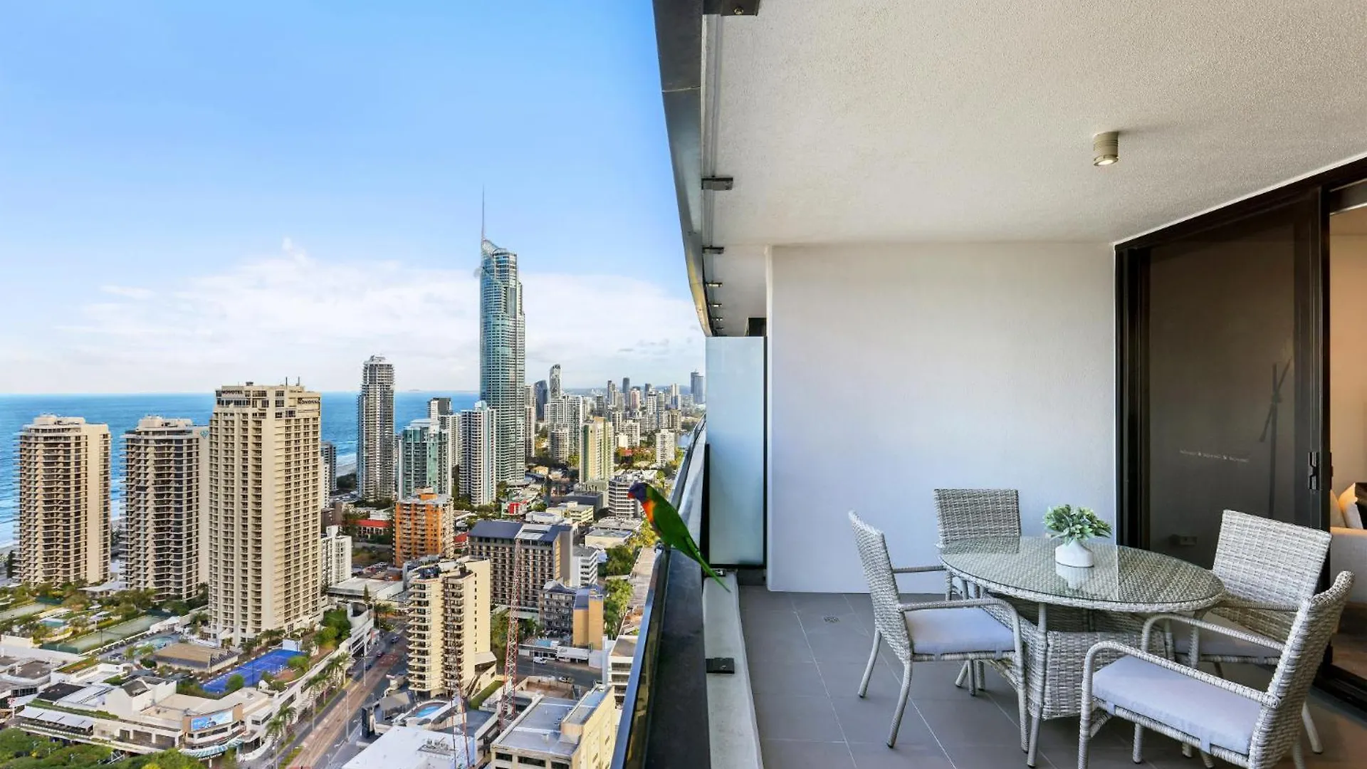 Appartement Circle On Cavill Luxe 2-Bed With Views & Pool à Gold Coast 0*,  Australie